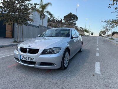 Vendo BMW 320 : 2006